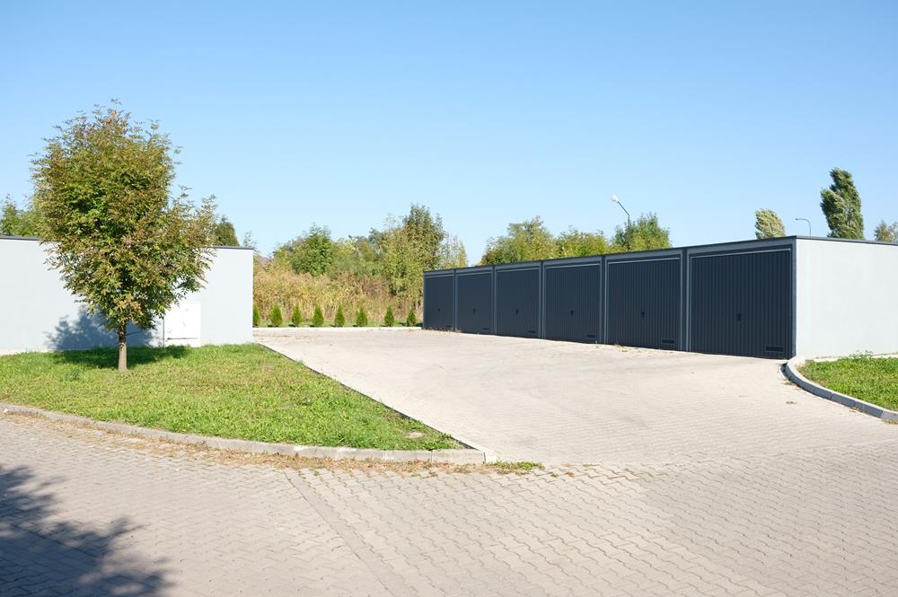 Garaż drewniany czy betonowy? Który będzie lepszym wyborem dla Ciebie?